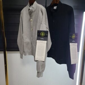 [국내배송]스톤 아일랜드 헤비 버튼 가디건