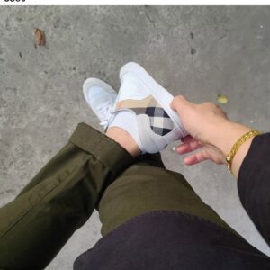 [국내배송]버버리 레더 스웨이드 하우스 체크 코튼 스니커즈