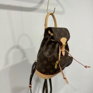 [국내배송]루이비통 캔버스 몽수리 미니 스트랩 백팩