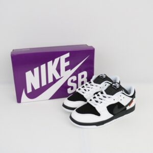 [국내배송]나이키 타이트부스 SB 덩크로우 스니커즈