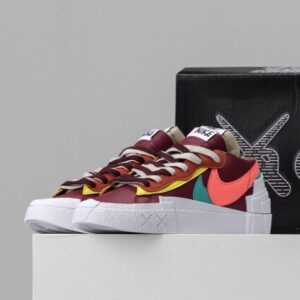 [국내배송]나이키 KAWS X SACAI X NIKE BLAZER LOW TEAM RED 블레이저 고급형