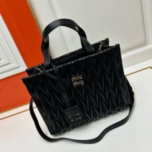 [국내배송]미우미우 토트백 30
