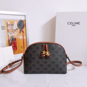 [국내배송]셀린느 트리오페 캔버스 태슬 베사체백