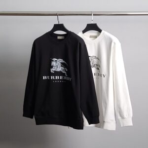 [국내배송]버버리 기사레터링 코튼 맨투맨