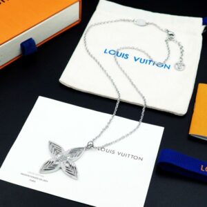 [국내배송]루이비통 2025 M01952 LV 플라워 스터드 목걸이 넥클리스