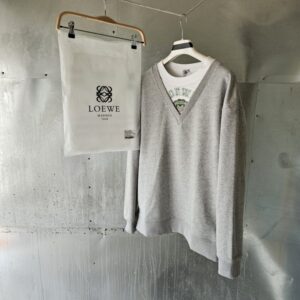 [국내배송]로에베 브이넥 트롱프뢰유 스웨이트셔츠