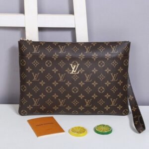 [국내배송]루이비통 앞장식 클러치