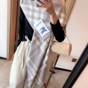 [국내배송]버버리 사선 머플러