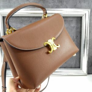 [국내배송]셀린느 미디엄 니노 백 서플 그레인 카프스킨